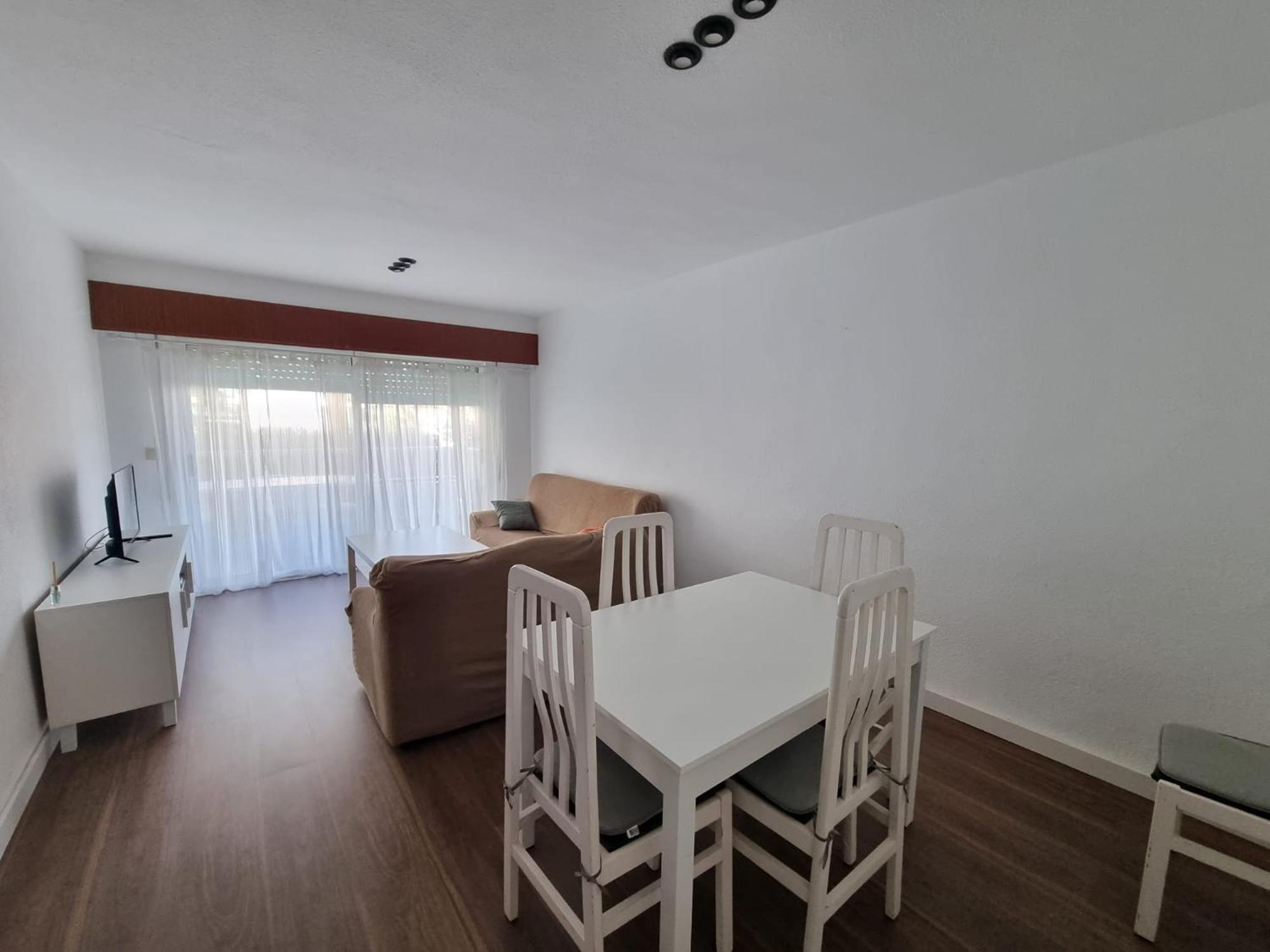 Appartement En Alquiler Parque 8, *